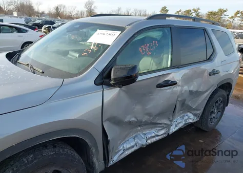 2025 Honda Pilot Trailsport z USA, uszkodzony, nr VIN 5FNYG1H68SB049836